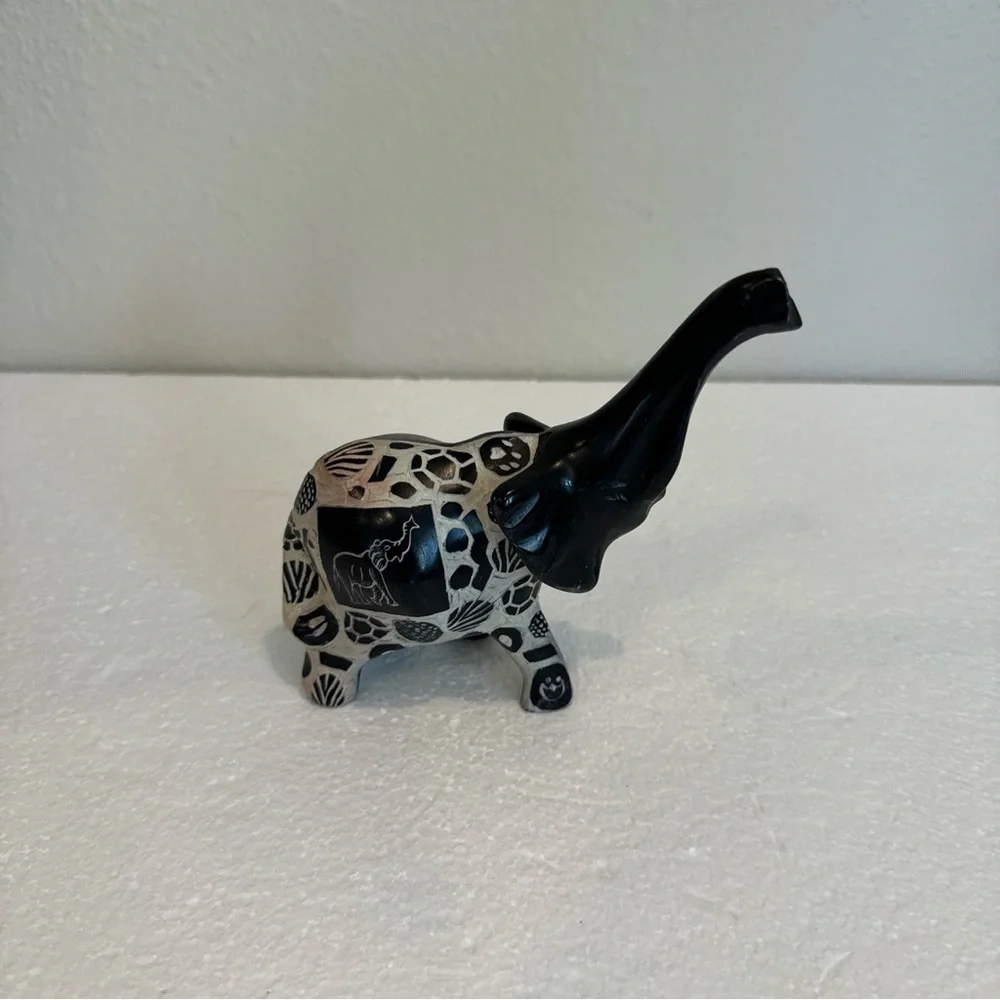 Walt Disney World Animal Kingdom Soapstone Elephant  6 inches - Picture 2 of 7